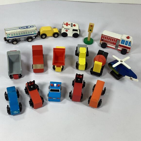 Wooden Vehicle Lot of 16 Truck Ambulance Construction Police - Picture 8 of 12